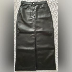 Aritzia Wilfred faux leather skirt